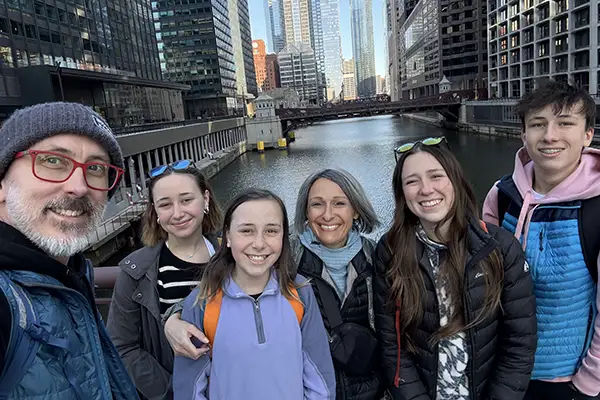 Fiedler family group pic in Chicago.
